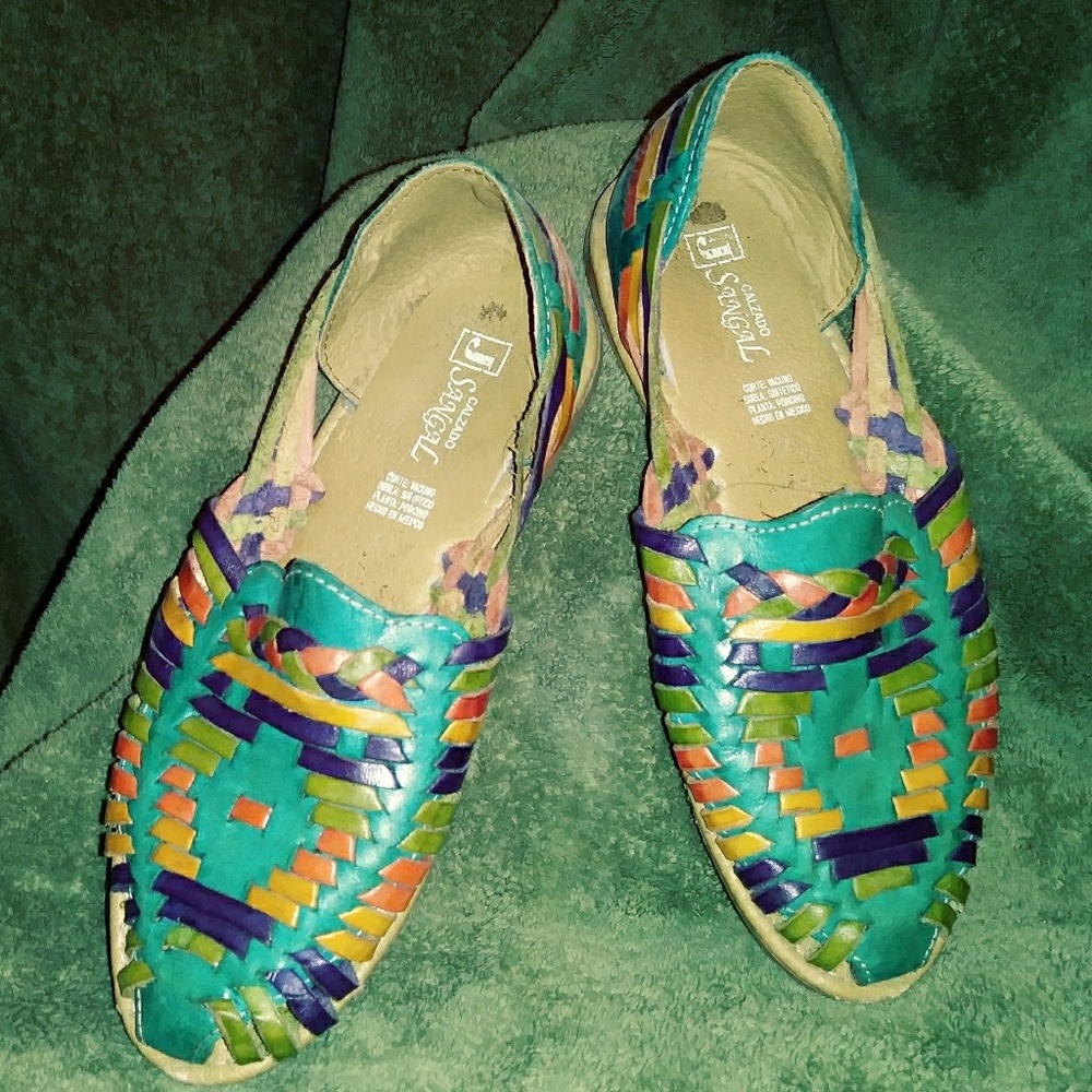 Ladies leather shoes